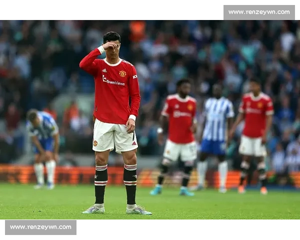 滕哈赫 6.5 亿引援缩水记:安东尼亏 7000 万 核心框架濒临解体 滕哈赫 6.5 亿引援缩水记:安东尼亏 7000 万 核心框架濒临解体